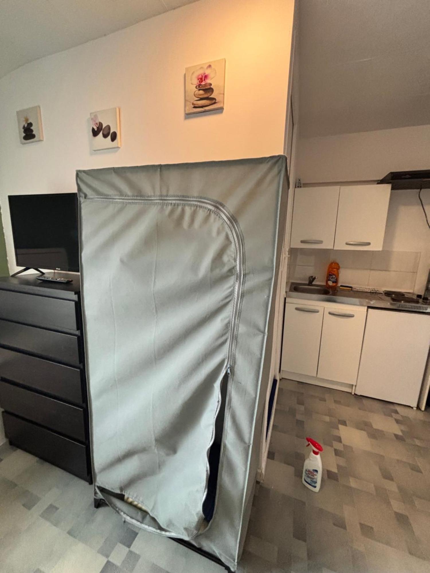 Studette confort et simplicité Besançon Extérieur photo