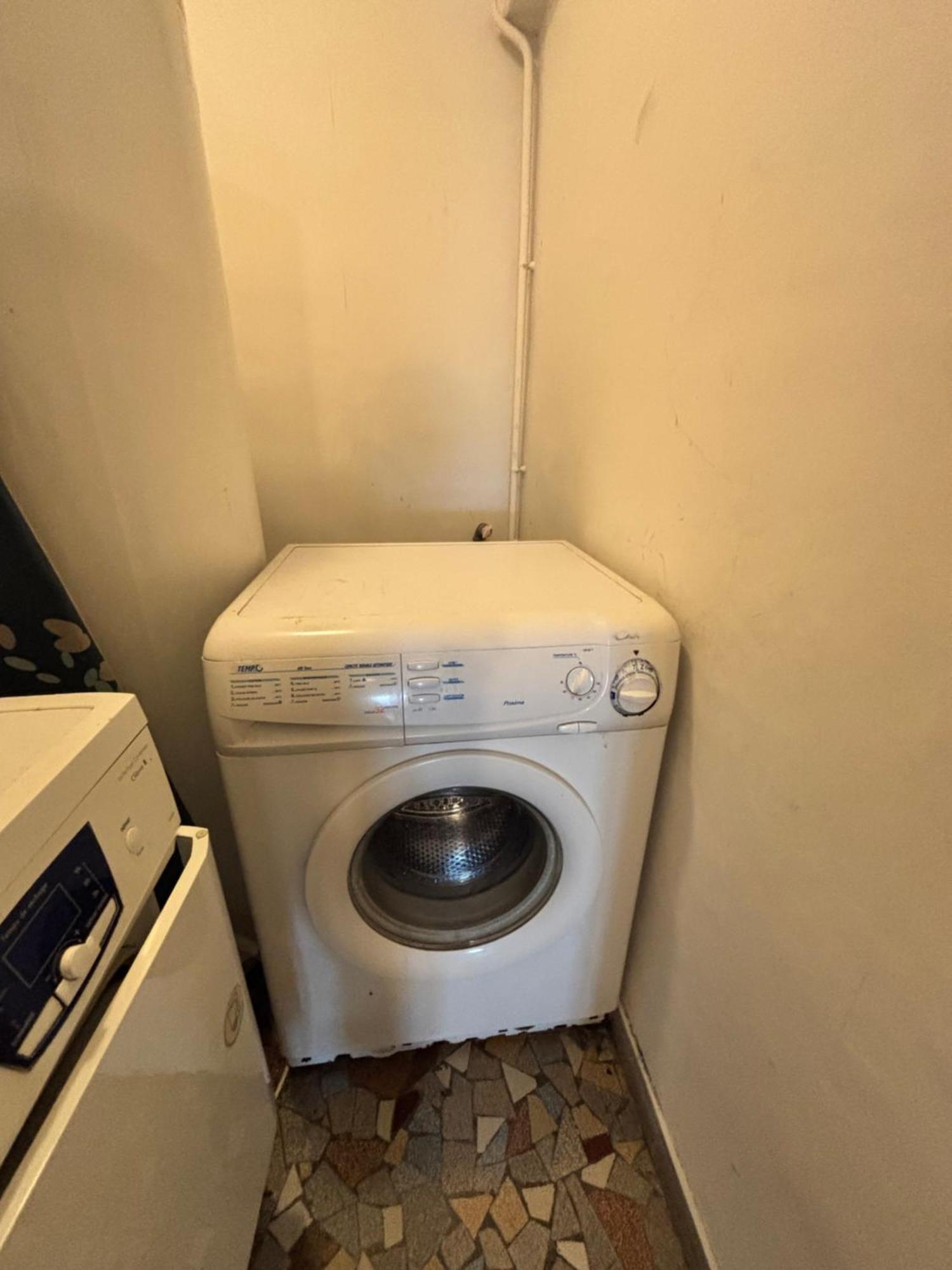 Studette confort et simplicité Besançon Extérieur photo