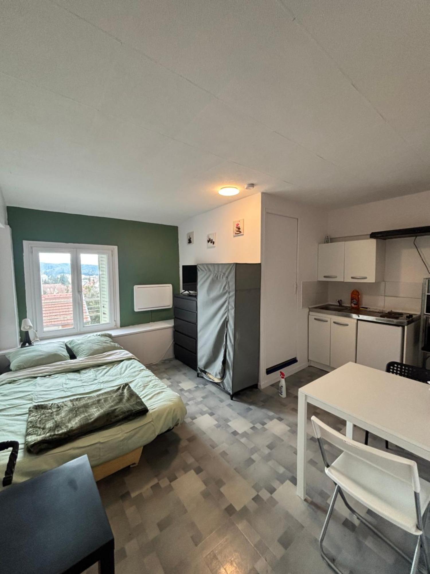 Studette confort et simplicité Besançon Extérieur photo