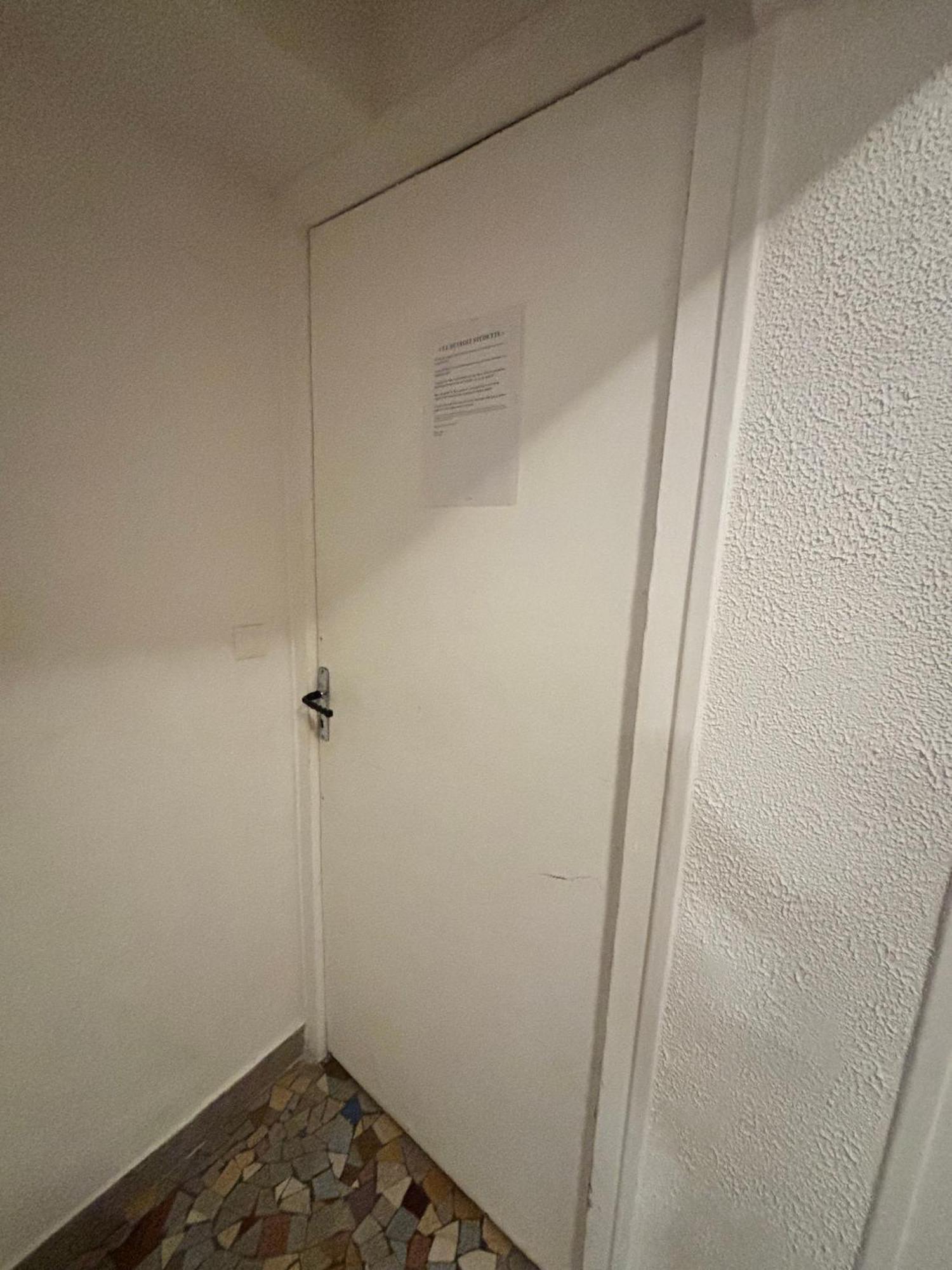 Studette confort et simplicité Besançon Extérieur photo